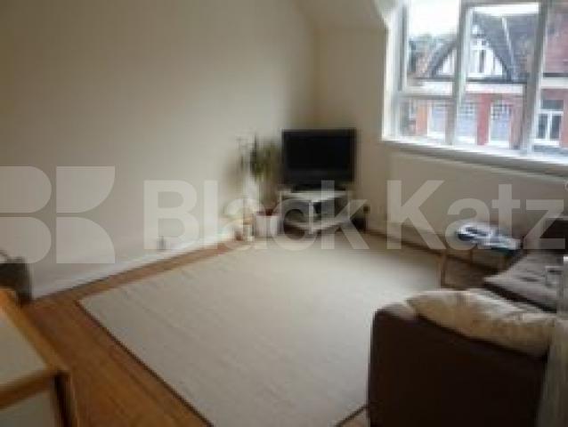 			1 Bedroom, 1 bath, 1 reception Flat			 Nelson Road, CROUCH END N8